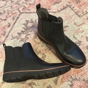 Dr Schools Black Slip-On Chelsea Boots size 8.5